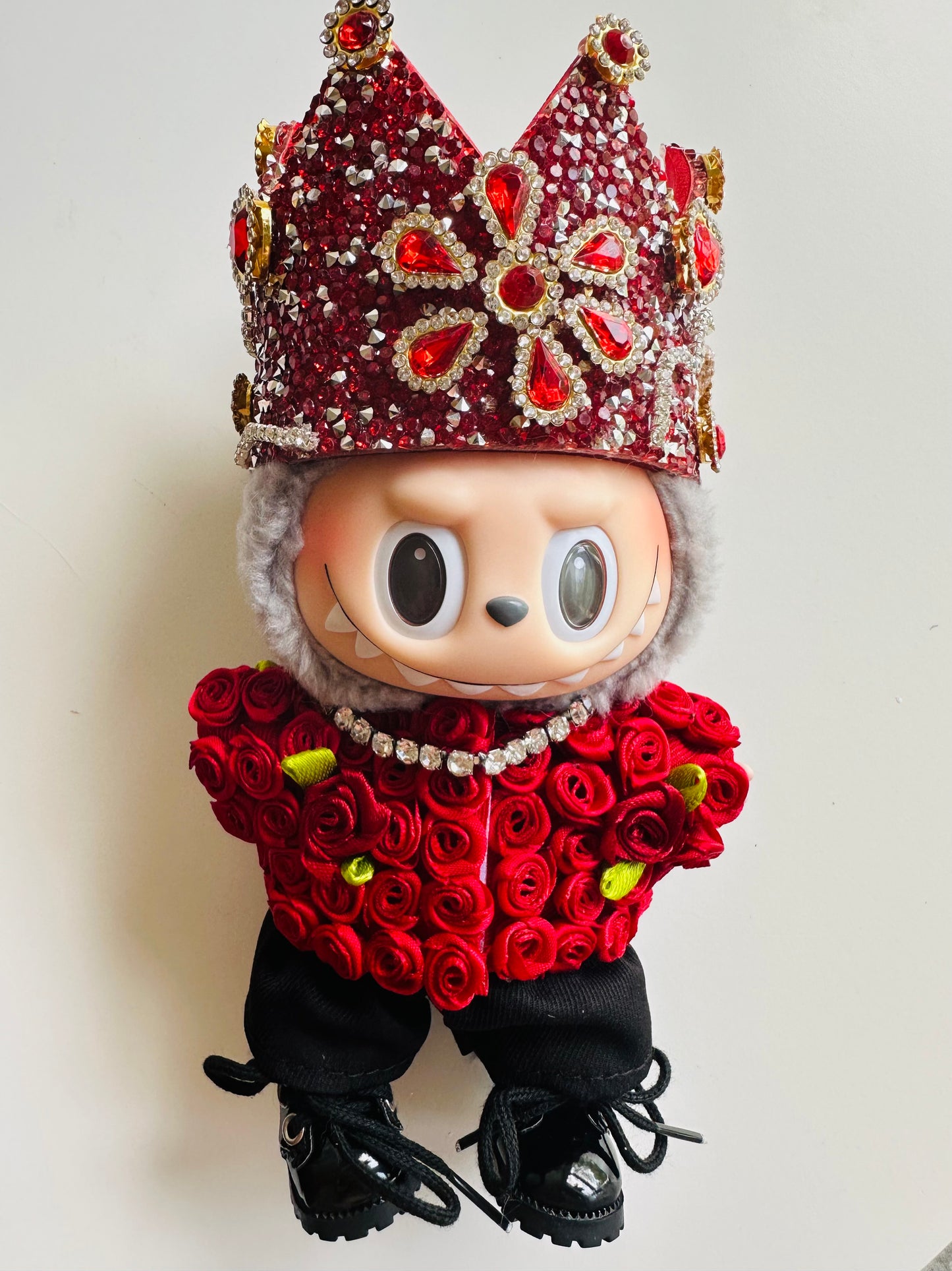 The Crowned Stage King