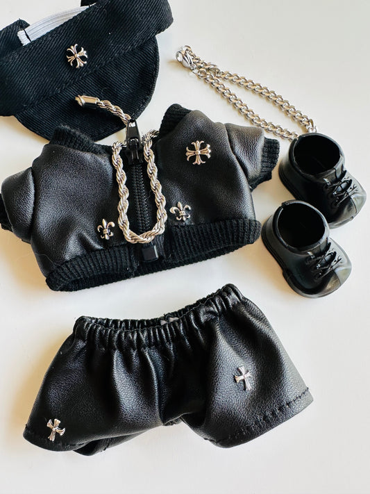 Gothic Cross Leather Outfit for Labubu – Black Cap, Zipper Top, Shorts, Dual Silver Chains & Shoes